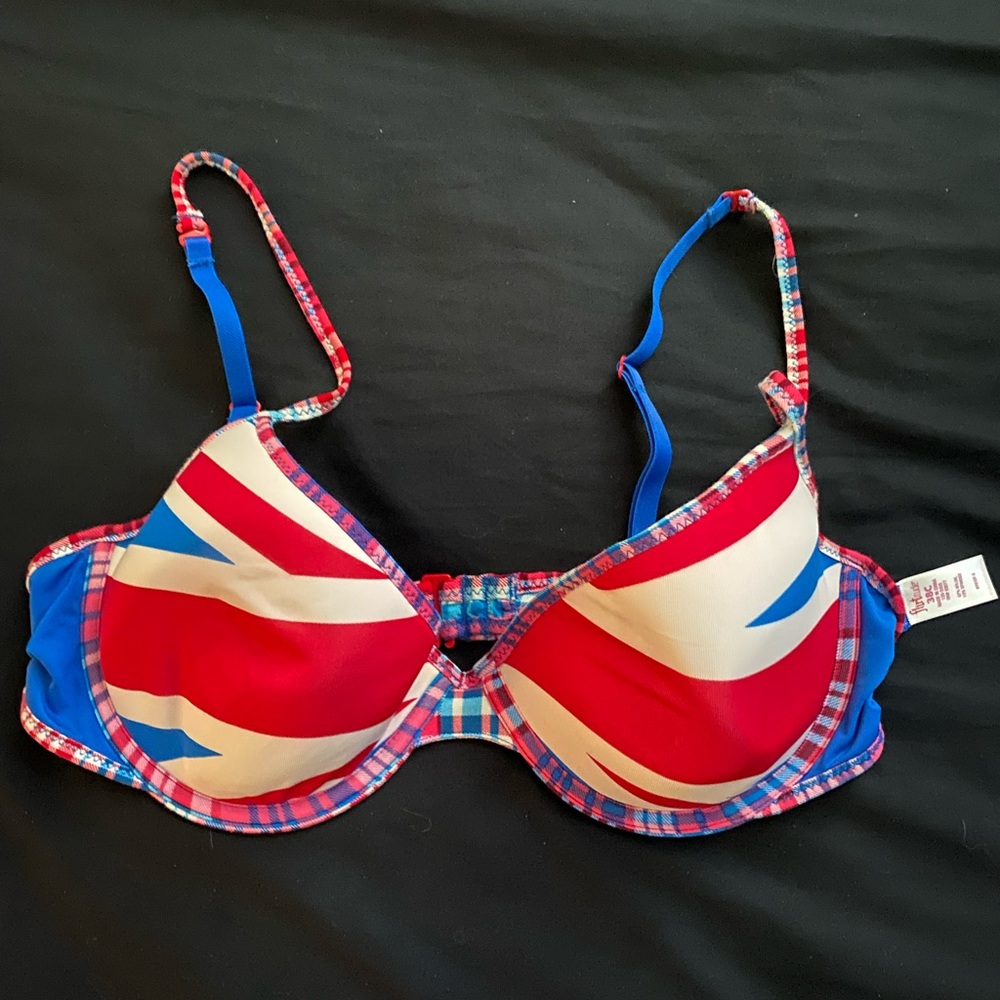 Flirtitude Reversible Bra 38C